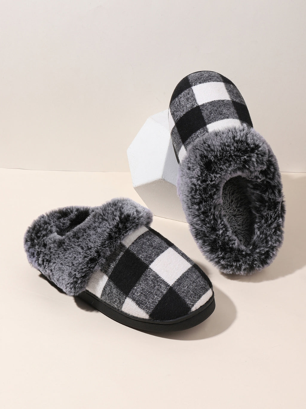 Plaid Furry Round Toe Flat Slippers