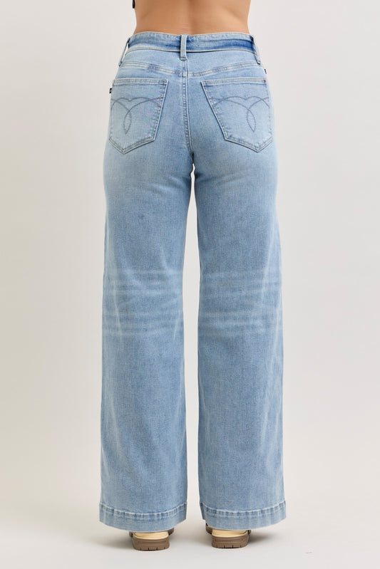 91567cf60e7a47a0afff625f42c38284-Max