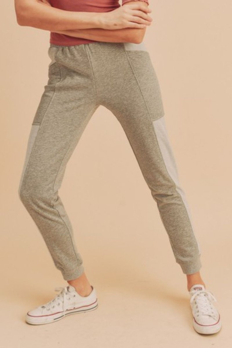 Aemi + Co Elastic Waist Joggers with Pockets - S. M. & Co.