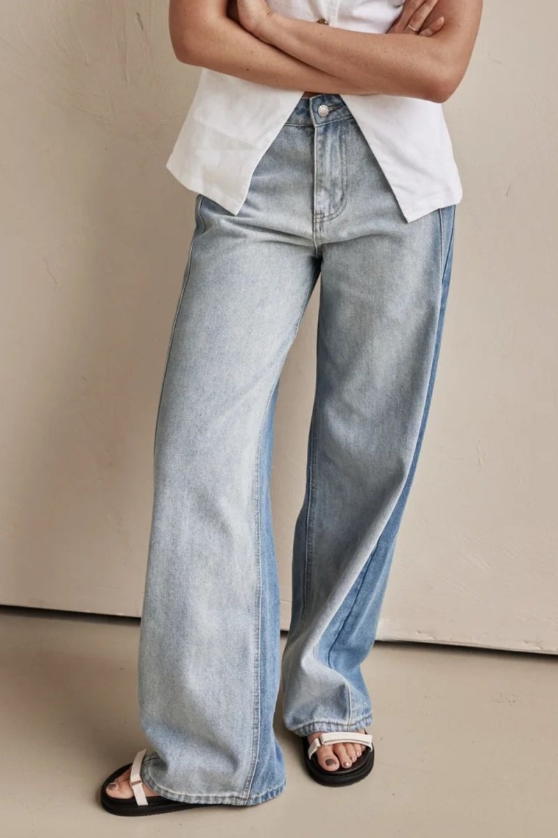 Contrast Straight Leg Jeans with Pockets - S. M. & Co.