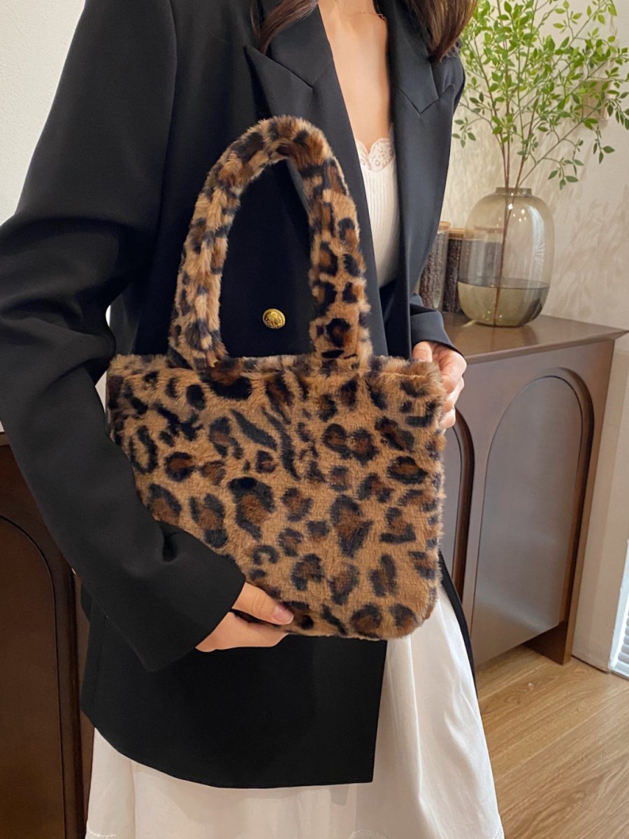 Leopard Fluff Handbag with Zip - S. M. & Co.