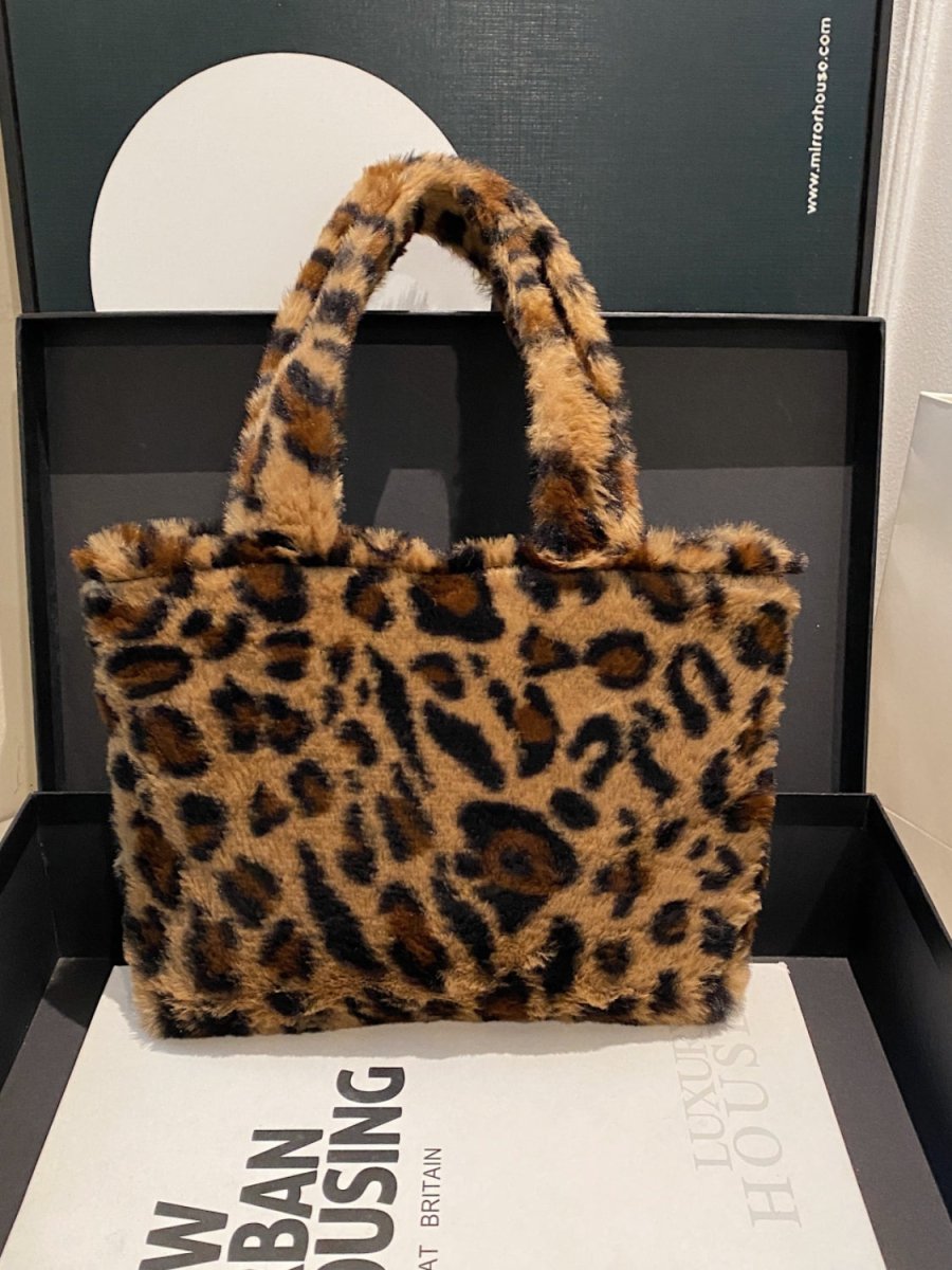 Leopard Fluff Handbag with Zip - S. M. & Co.