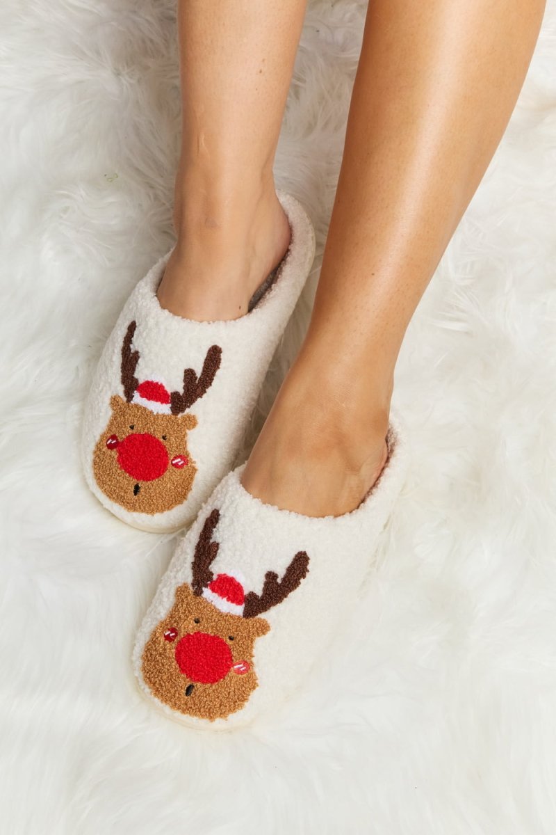 Melody Rudolph Print Plush Slide Slippers - S. M. & Co.