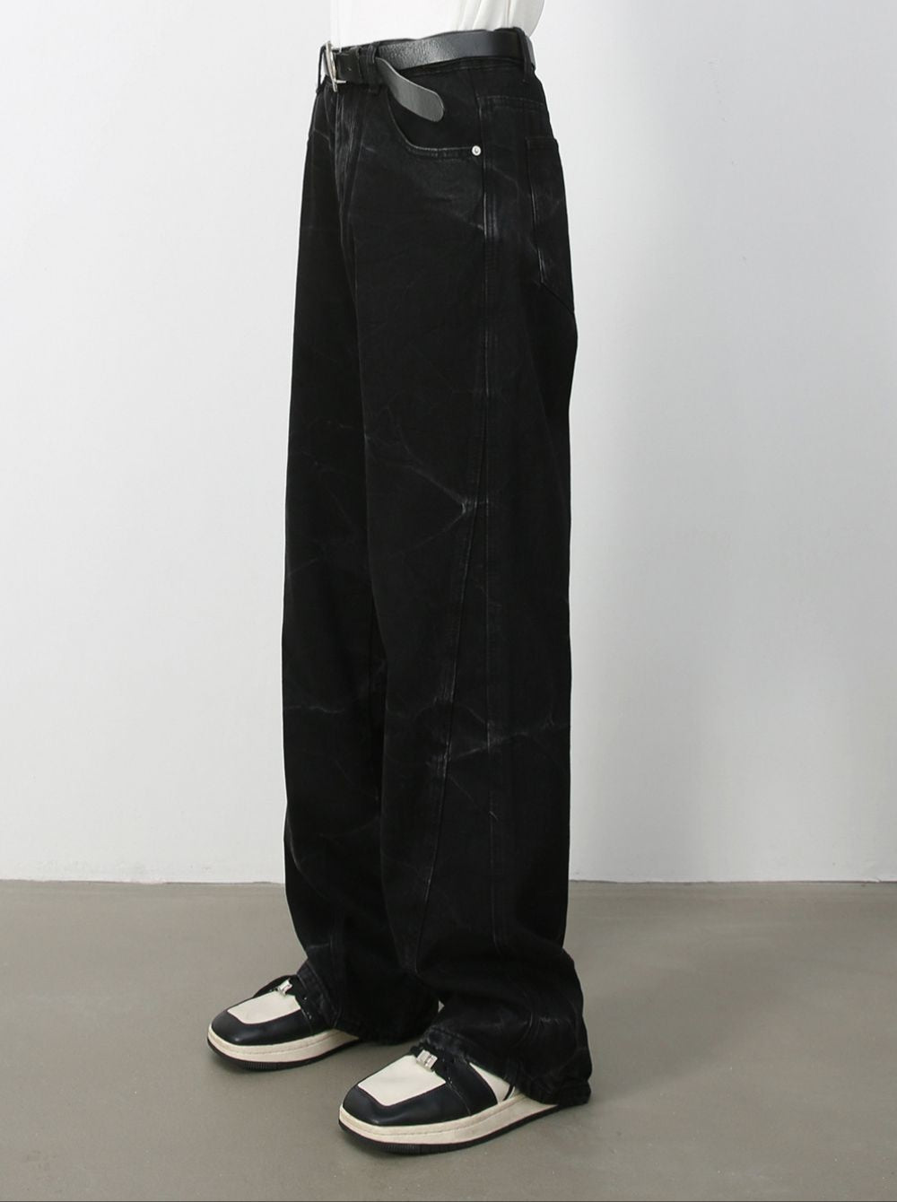 Men's Baggy Jeans with Pockets - S. M. & Co.