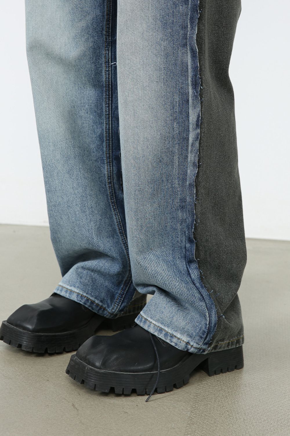 Men's Contrast Loose Fit Jeans - S. M. & Co.