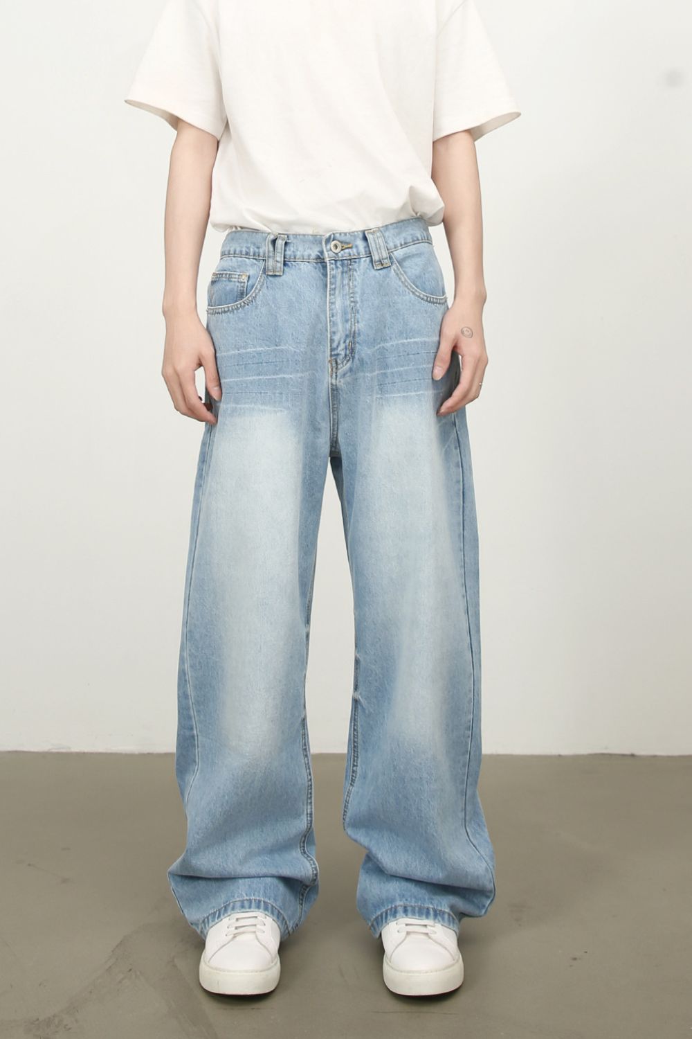 Men's Mid Rise Wide Leg Jeans with Pockets - S. M. & Co.