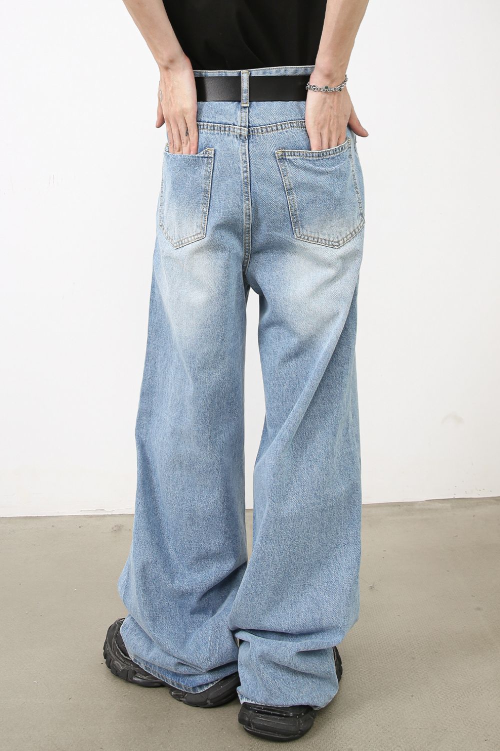 Men's Wide Leg Jeans - S. M. & Co.