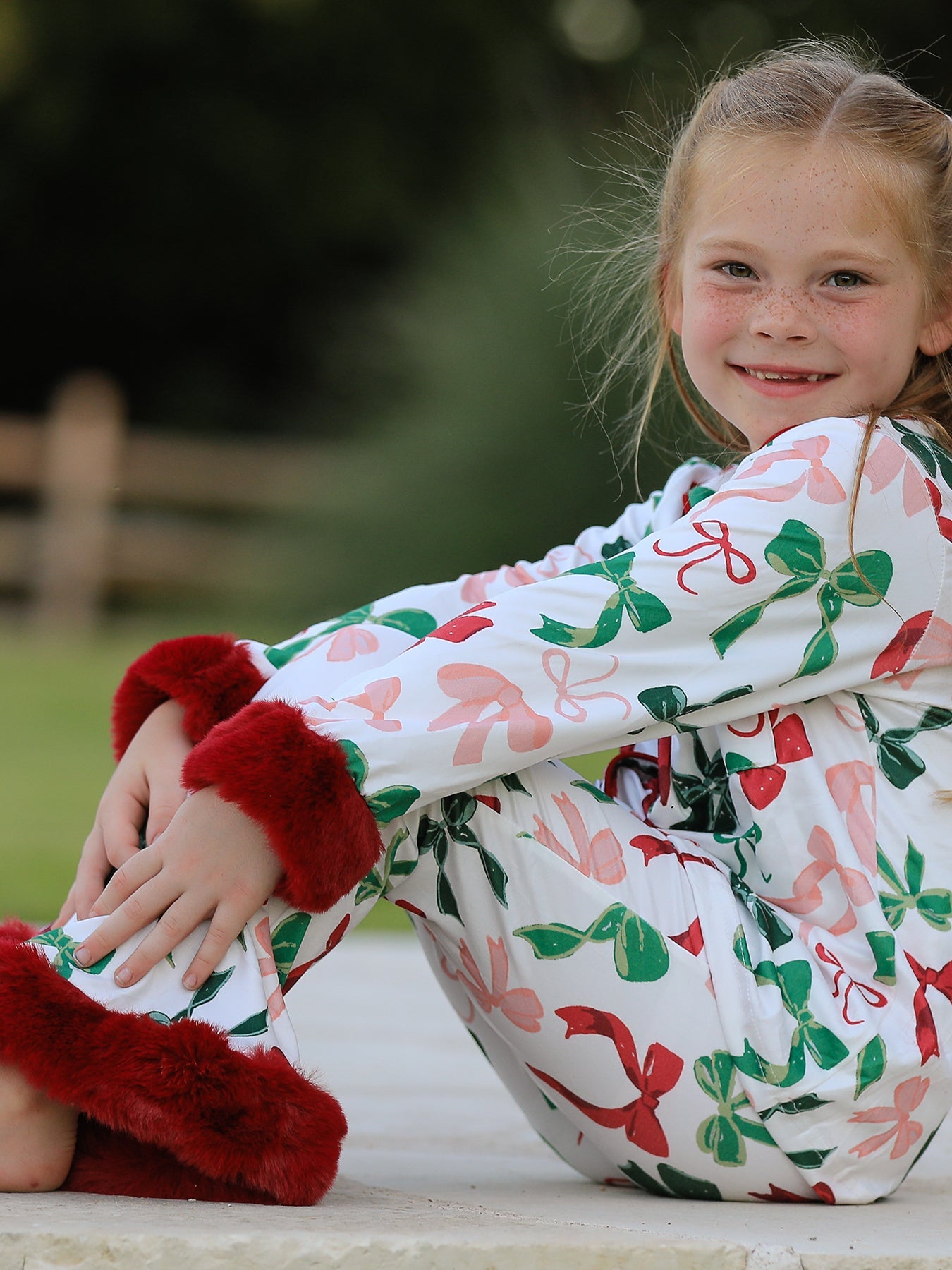Holiday Bow Print Christmas Pajama Set – Girls Cozy Red Trim Sleepwear